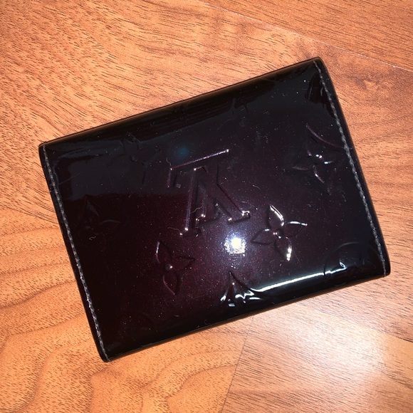 Authentic Louis Vuitton Vernis Card Case - Picture 6 of 11